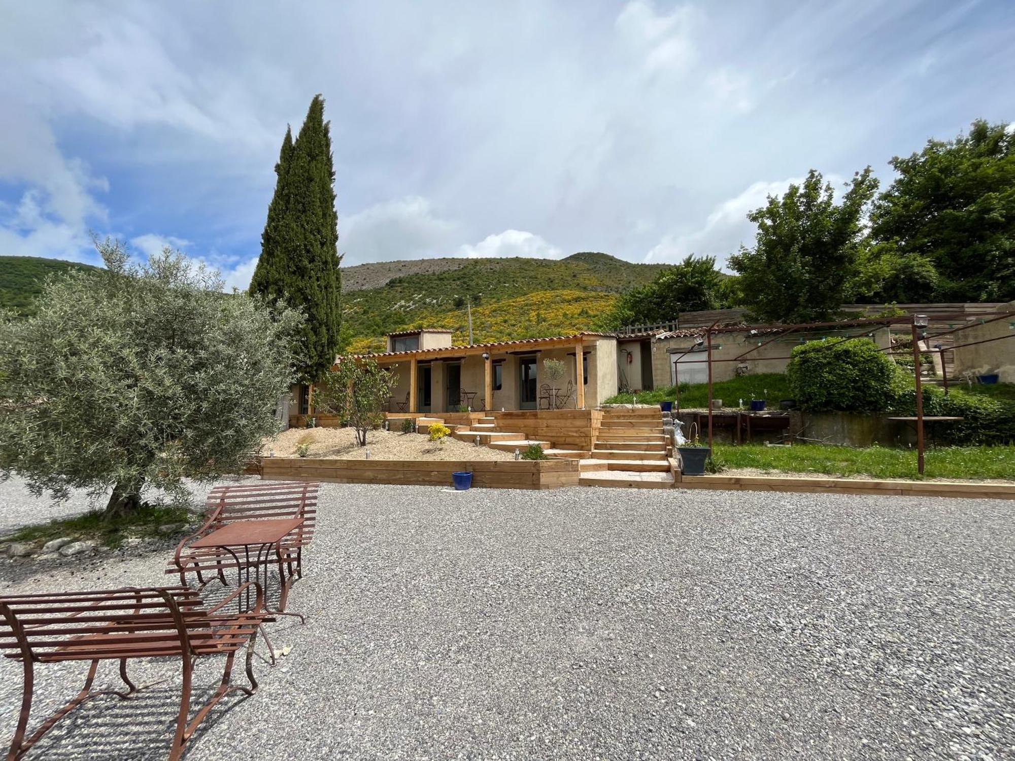 Les Ricoux Montfroc Exterior foto